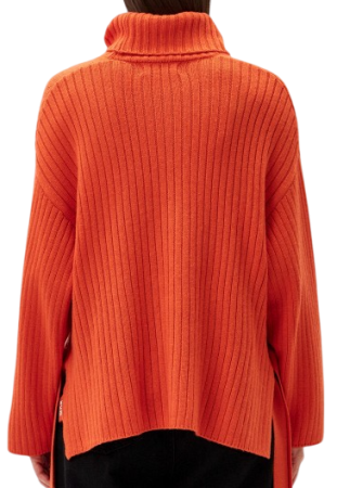 Свитер свободного кроя женский / Оранжевый / 40 Свитер свободного кроя женский / Оранжевый / 40