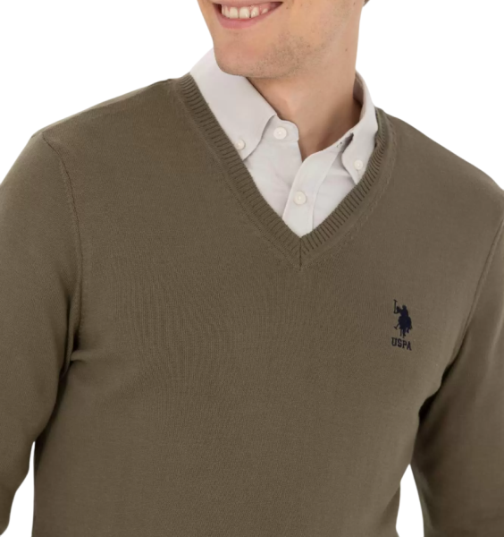 Пуловер однотонный мужской / Хаки / 46 Пуловер однотонный мужской / Хаки / 46