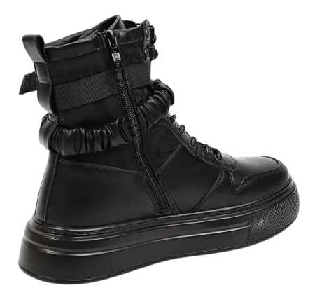 Ботинки на шнуровке женские / Черный / 37