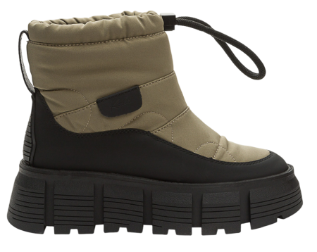 Ботинки на платформе женские / Молочный / 40