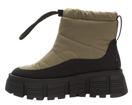 Ботинки на платформе женские / Молочный / 40