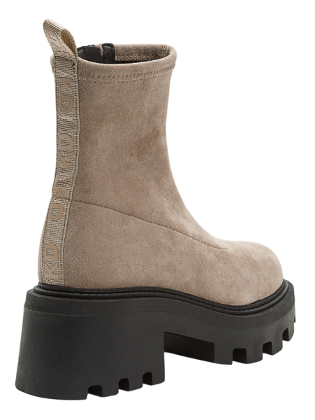 Ботинки на платформе женские / Молочный / 38