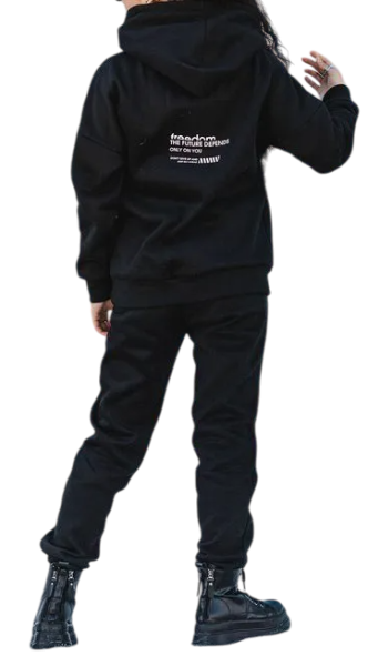 Комплект для девочки: худи и брюки / Черный / 134